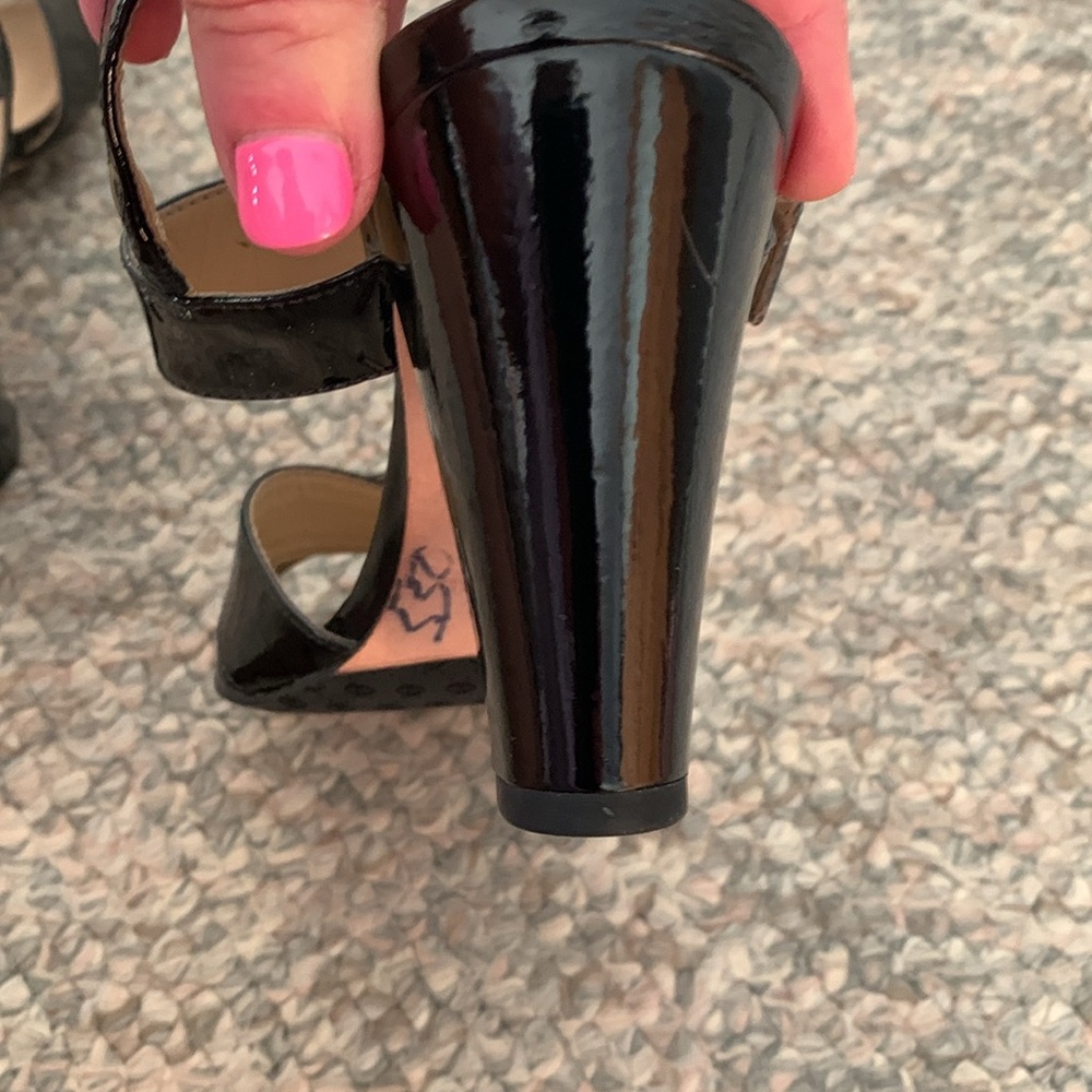 ANTONIO MELANI Black Strappy Heels with Chunky Heel - Picture 9 of 14